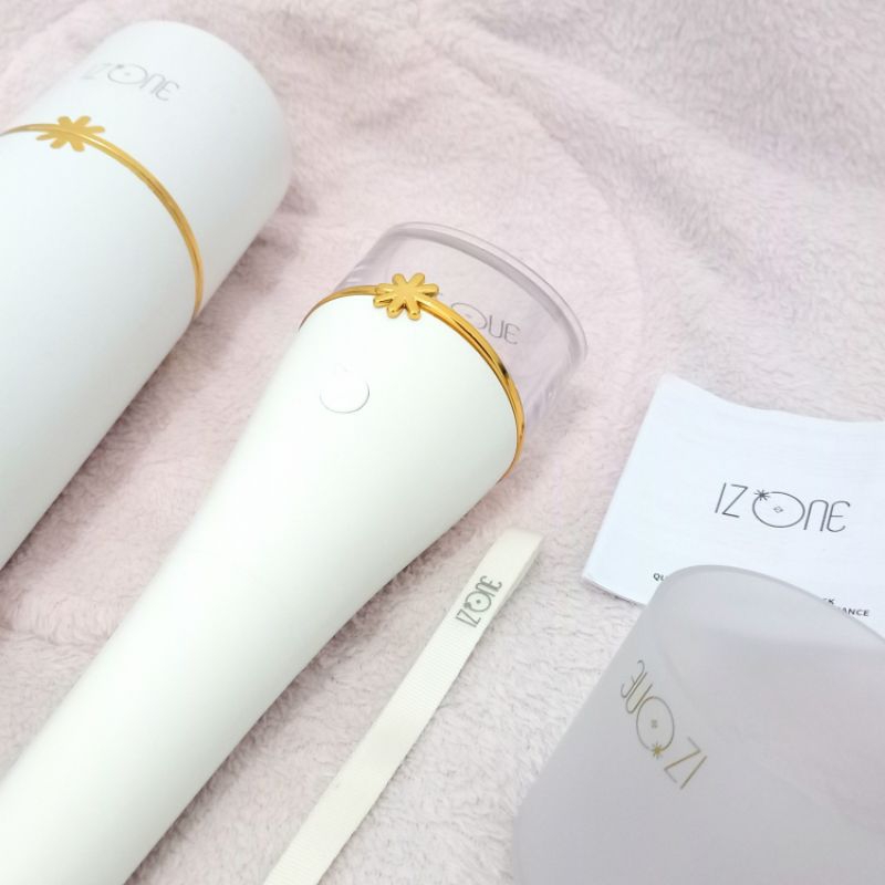 IZONE OFFICIAL LIGHT STICK (booked)