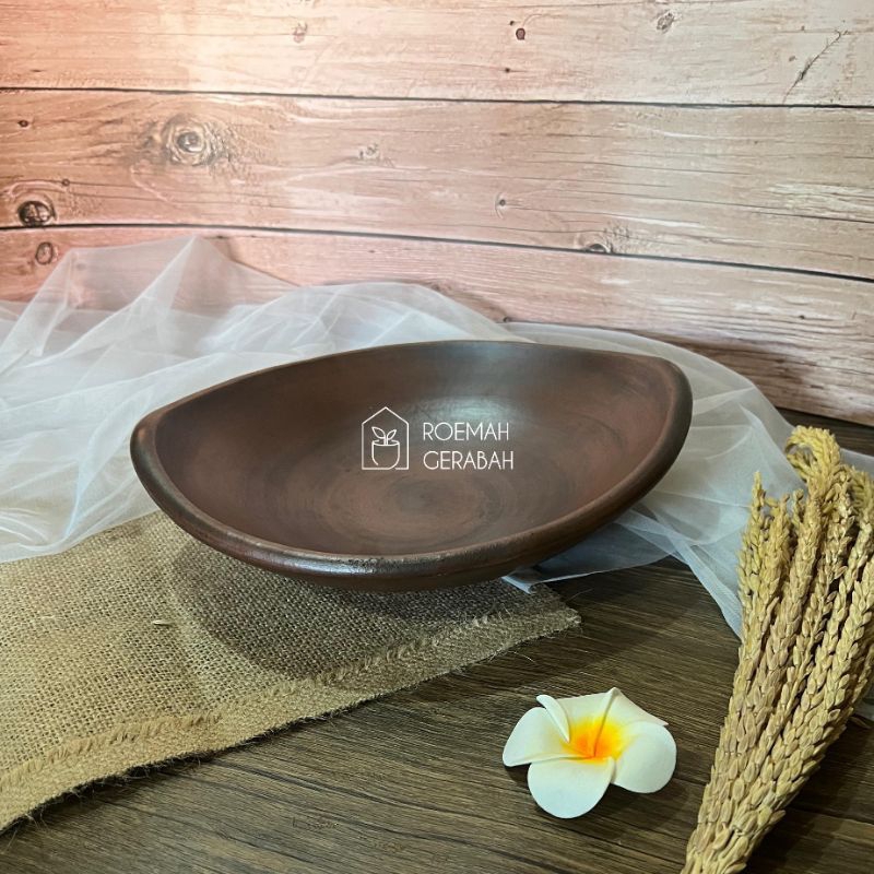 PIRING SEGITIGA GERABAH TANAH LIAT