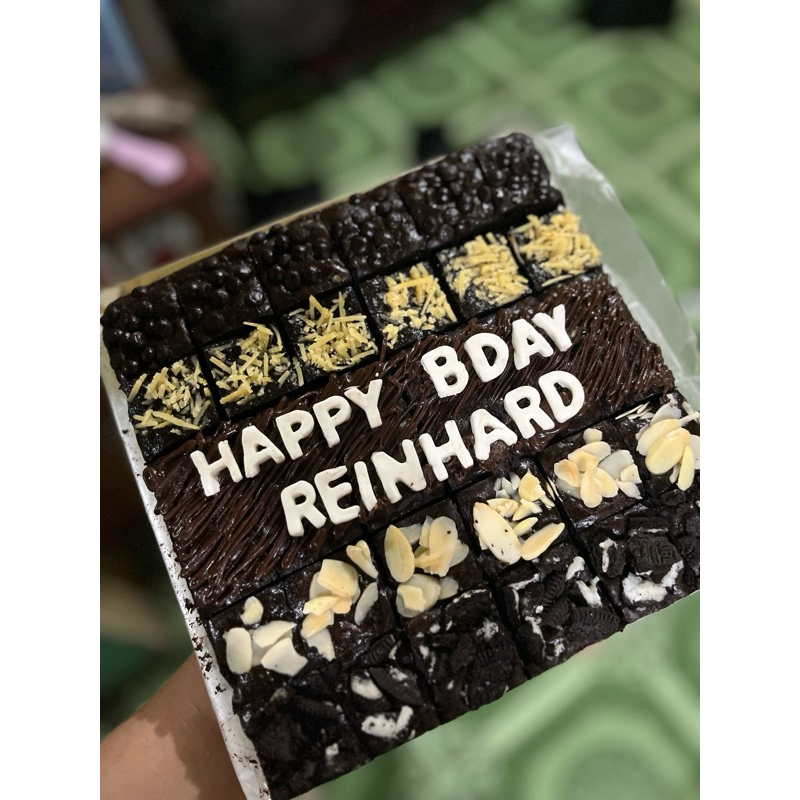 

Fudgy Brownies Custom 20x20