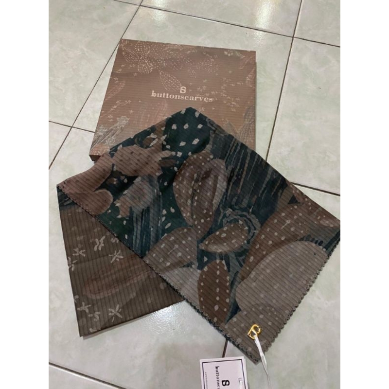 The Opuntia Voal Square Moss