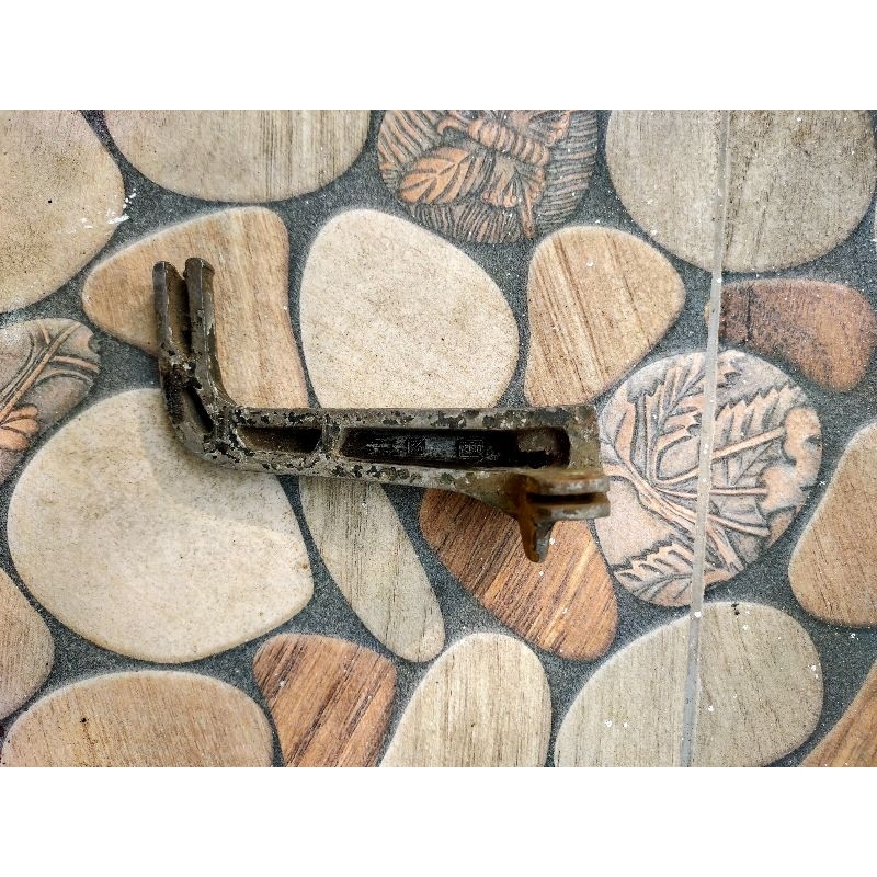 Pedal/ Injakan Rem Belakang Embos Bajaj 2nd