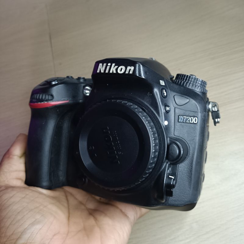 NIKON D7200 LIKE NEW BODY ONLY