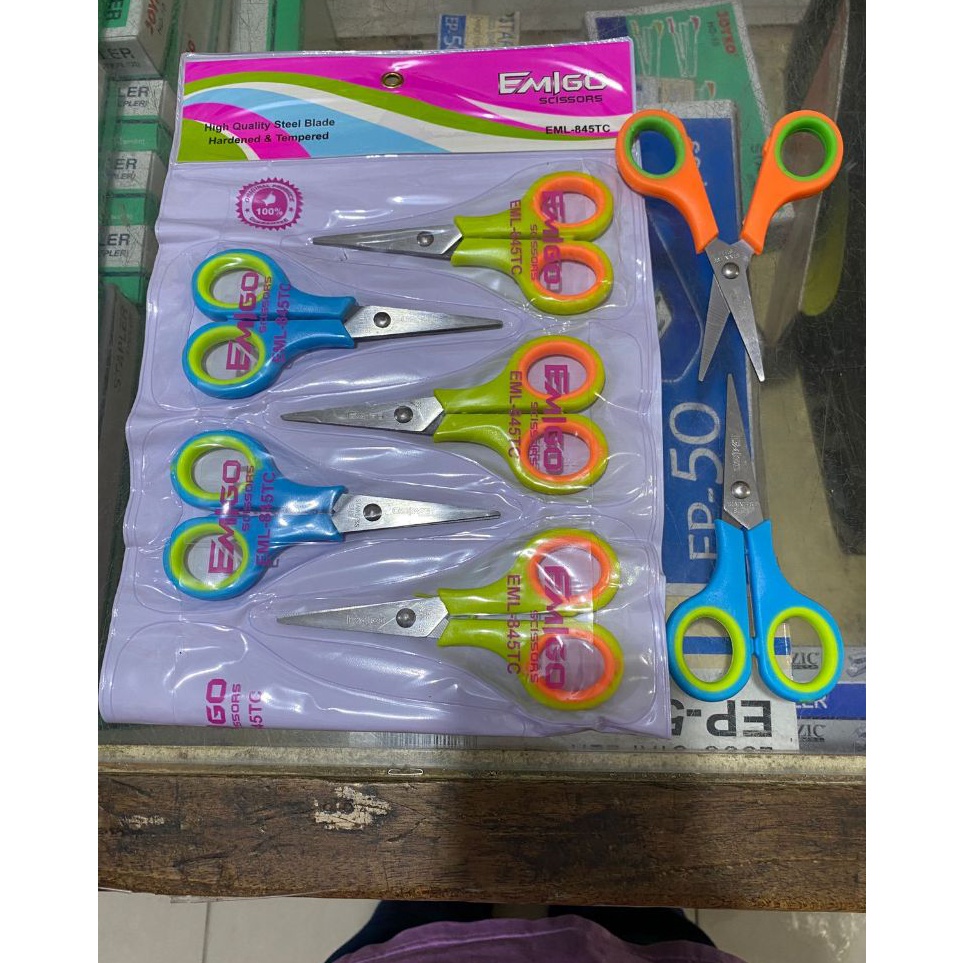 

KODE V7S Gunting Emigo Murah Warna 1 Renteng 12pcs