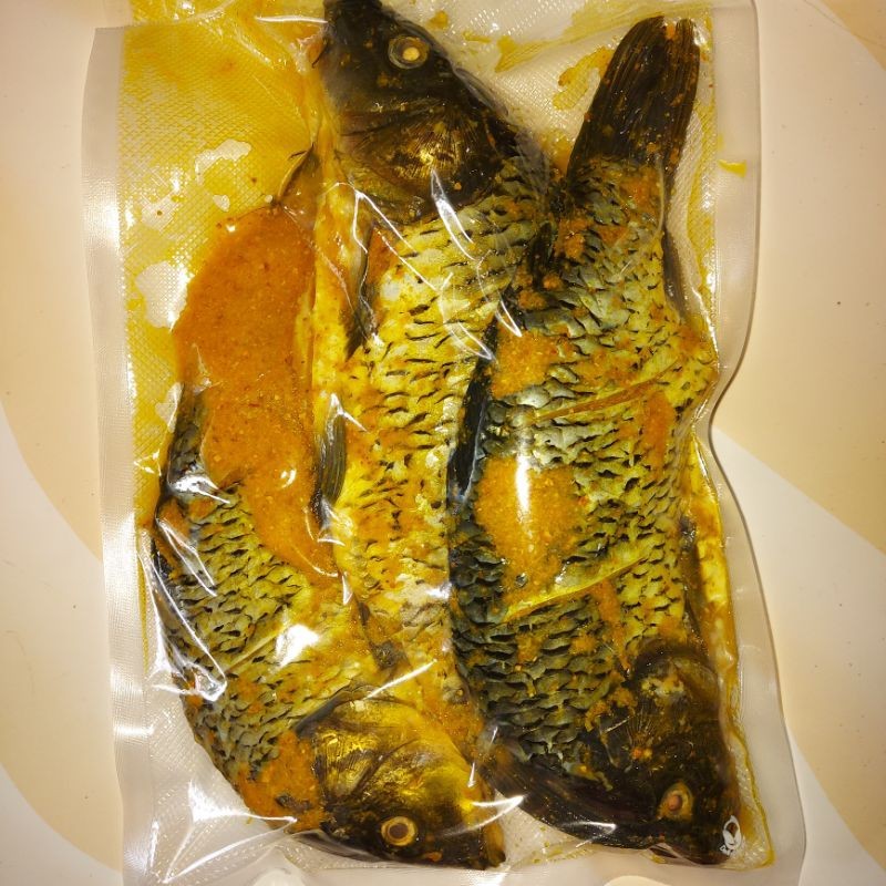 

ikan mas bumbu kuning 500g vacum frozen higienis tanpa pengawet
