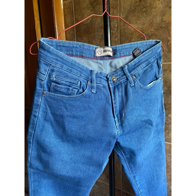 Jeans brand nevada wanita