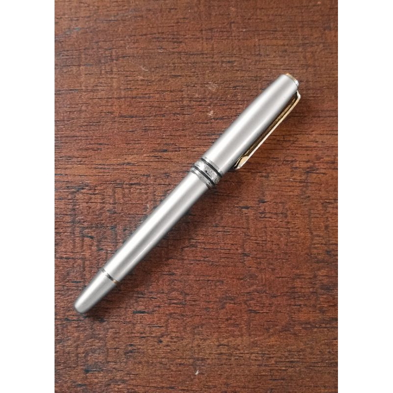 

Pulpen Mont Blanc Meisterstuck