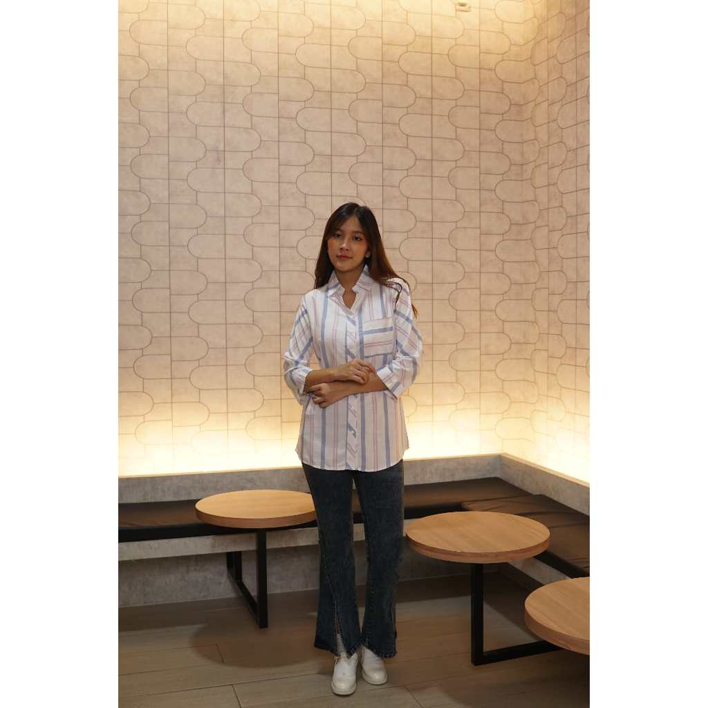 Kemeja Missty Wanita Lengan Panjang Warna Putih Biru Pink Motif Garis Salur (18753)