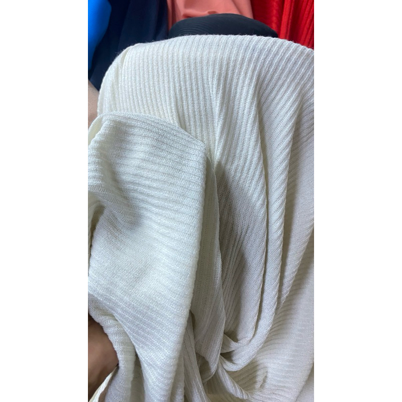 kain rajut knit import 1 warna brokentwaite