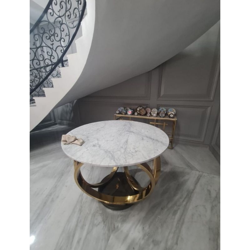 Meja makan bulat top marmer kaki stainless gold/Meja makan kaki stainless top marmer carara/Meja mak