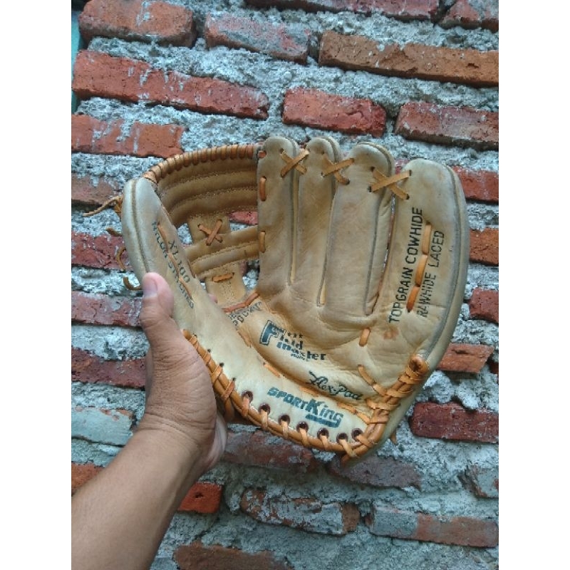 Sarung tangan baseball