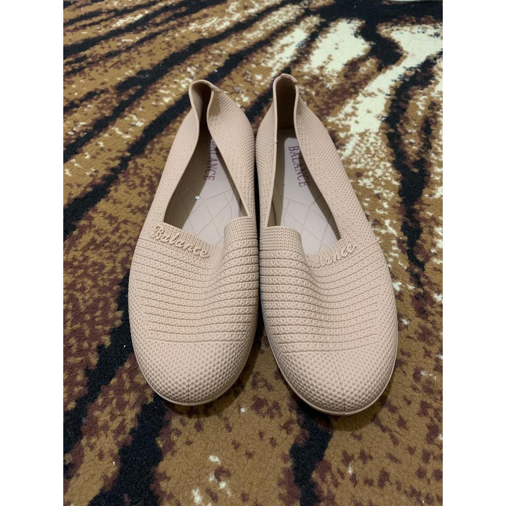 Sepatu Wanita Flat Karet Elastis Sepatu Flat Karet Balance 401