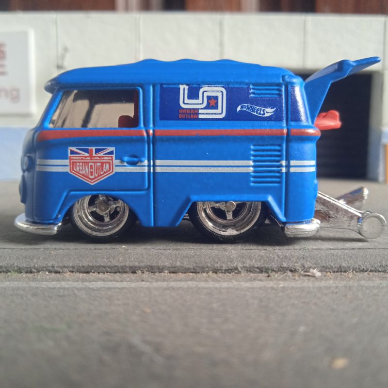 hot wheels hotwheels loose kool Kombi VW Volkswagen combi urban outlaw swap ban karet biru blue