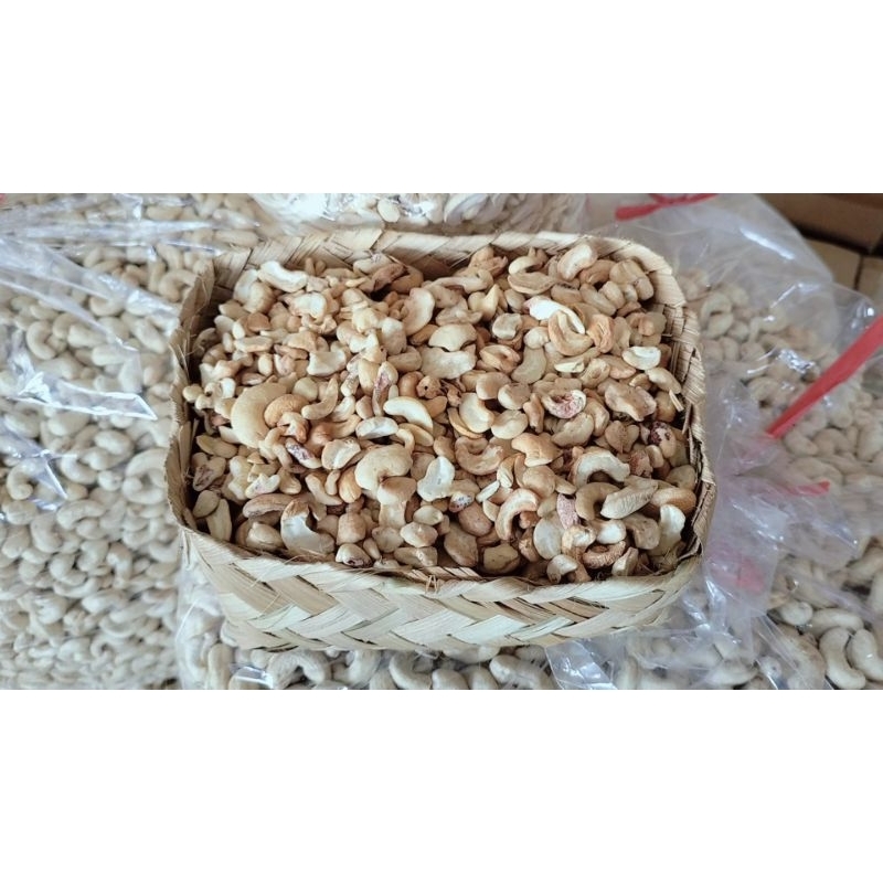 

Kacang Mente Mentah Belah Campur 1 kg Murah Enak