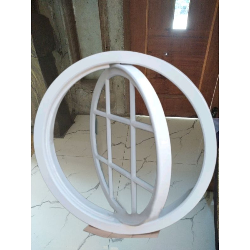 Jendela Bulat Putih Kayu Jati Diameter 120 cm