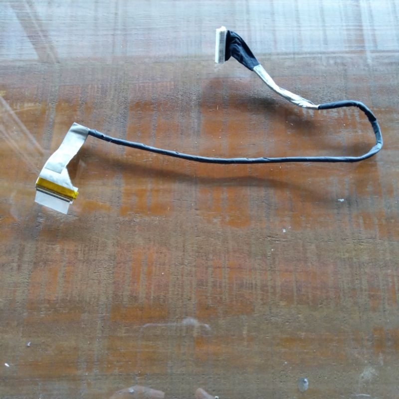 fleksibel layar laptop toshiba satellite e200