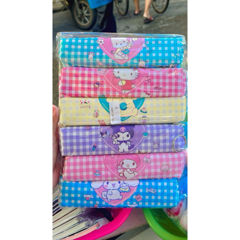 

Kotak Pensil Lontong Sanrio 1Pcs