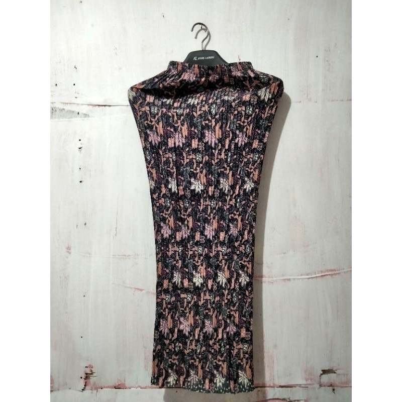 ROK SPAN PLISKET MOTIF BUNGA (PL)