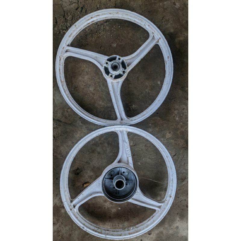 Velg ring 18 pakean yamaha, merk TAKACHI