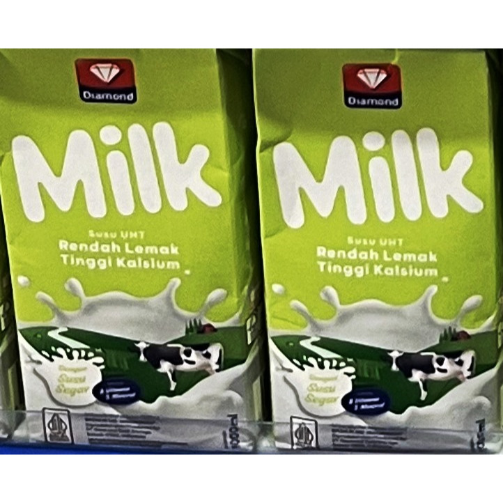

Diamond Milk susu UHT low fat source of calcium