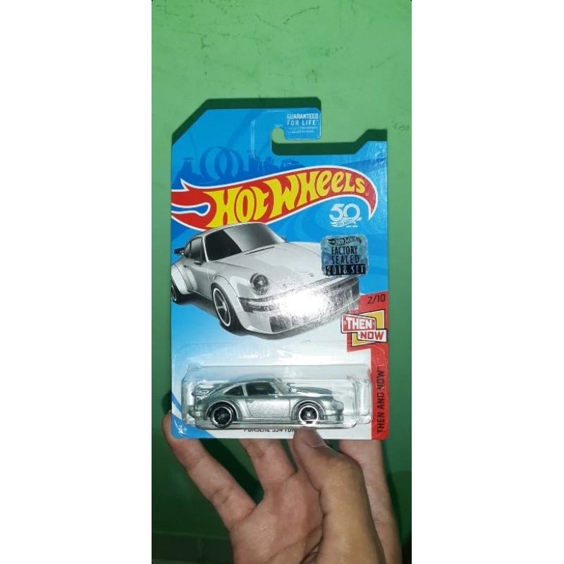 hotwheels porsche 934 turbo rsr exclusive recolor