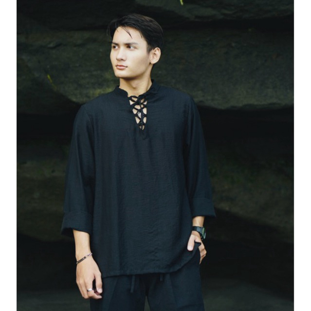 BEACHWELL Kemeja Atasan Pria Linen Kerah Bertali Hitam Polos Premium Lengan Panjang Kasual - Polo Ro