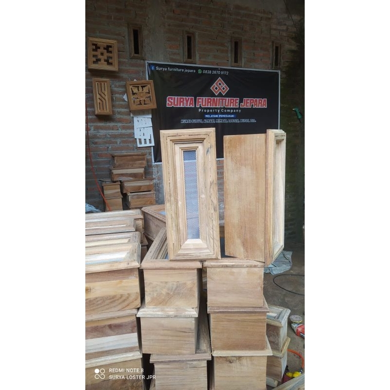 LOSTER KAYU JATI BOVEN ROSTER UKURAN 50X10,33X17,30X15 PAKE KASA/KAWAT NYAMUK MINIMALIS