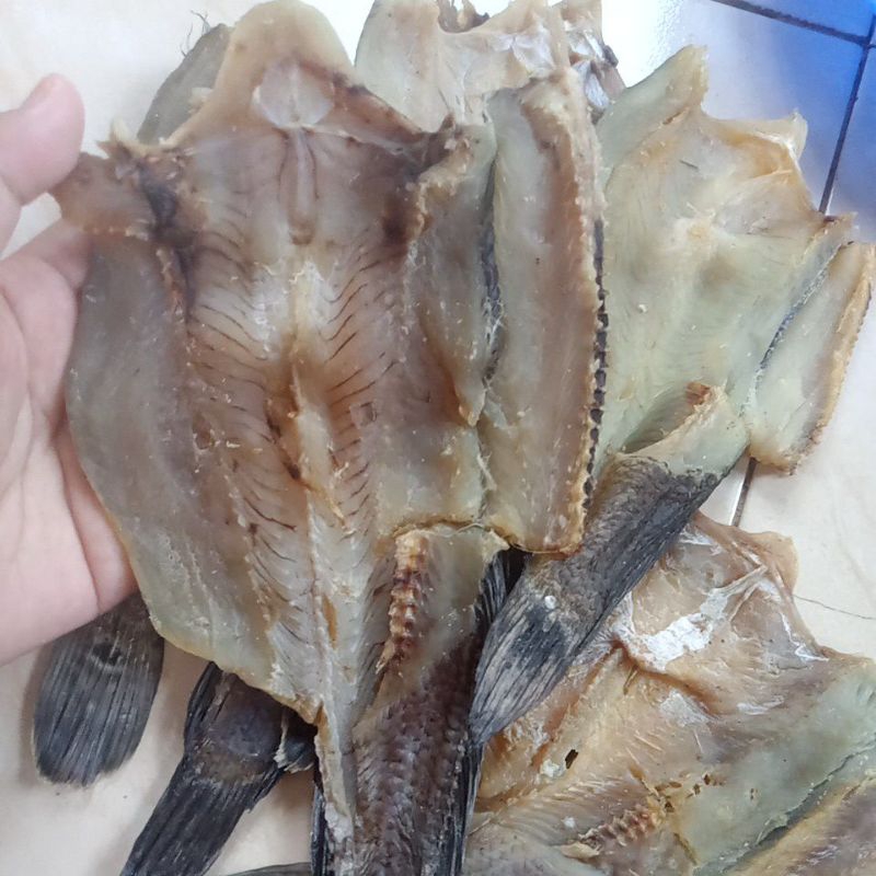 

ikan Asin haruan berat 1kg