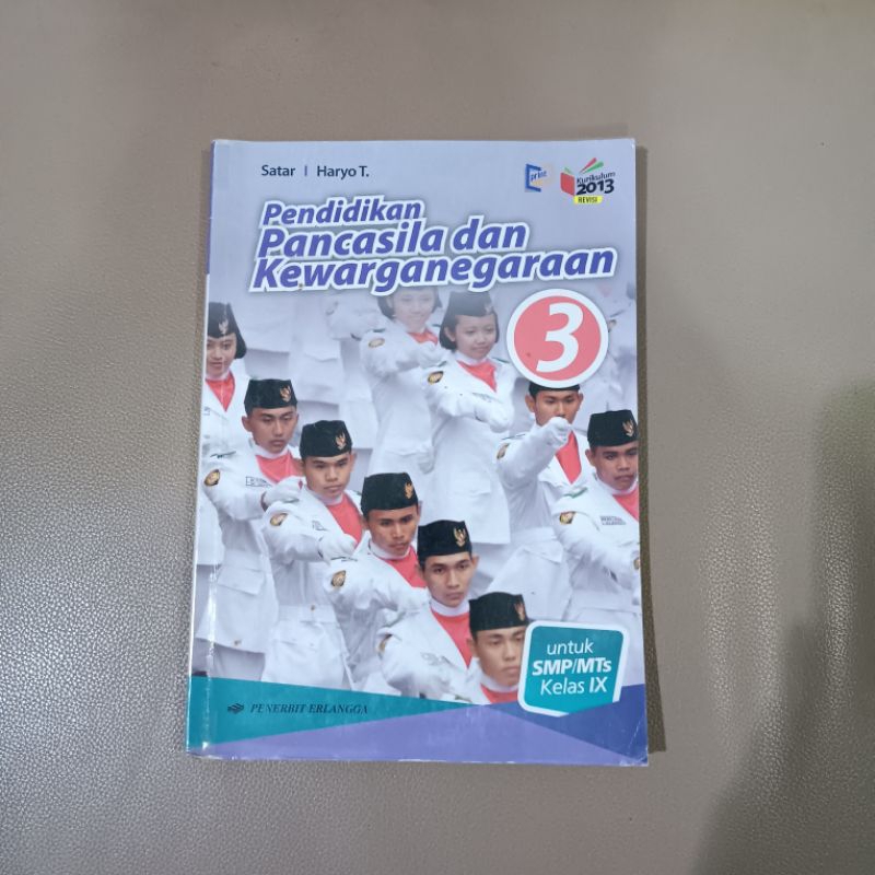 Buku PPKn kelas 10 Erlangga Preloved