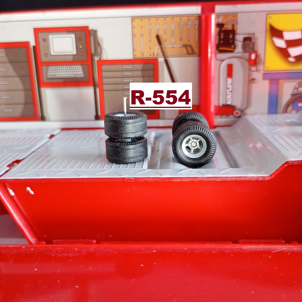 Ban Karet Hotwheels ORI R-554 Classic Abu Gasser Uk13 As Pendek