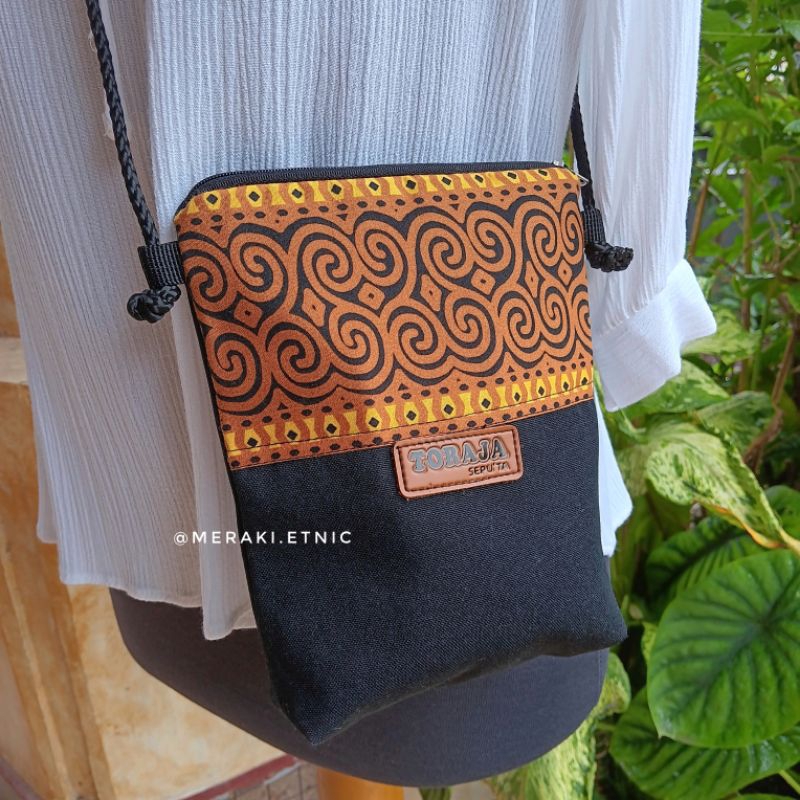 Mini Slingbag Batik Toraja Tas Selempang Kecil
