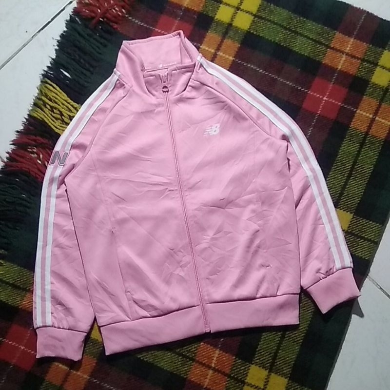 Tracktop anak NB
