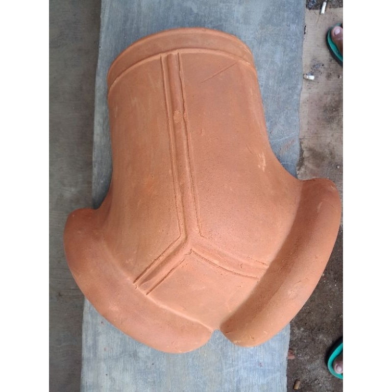 aksesoris atap genteng krepus wuwung jenis triway sambungan tiga arah