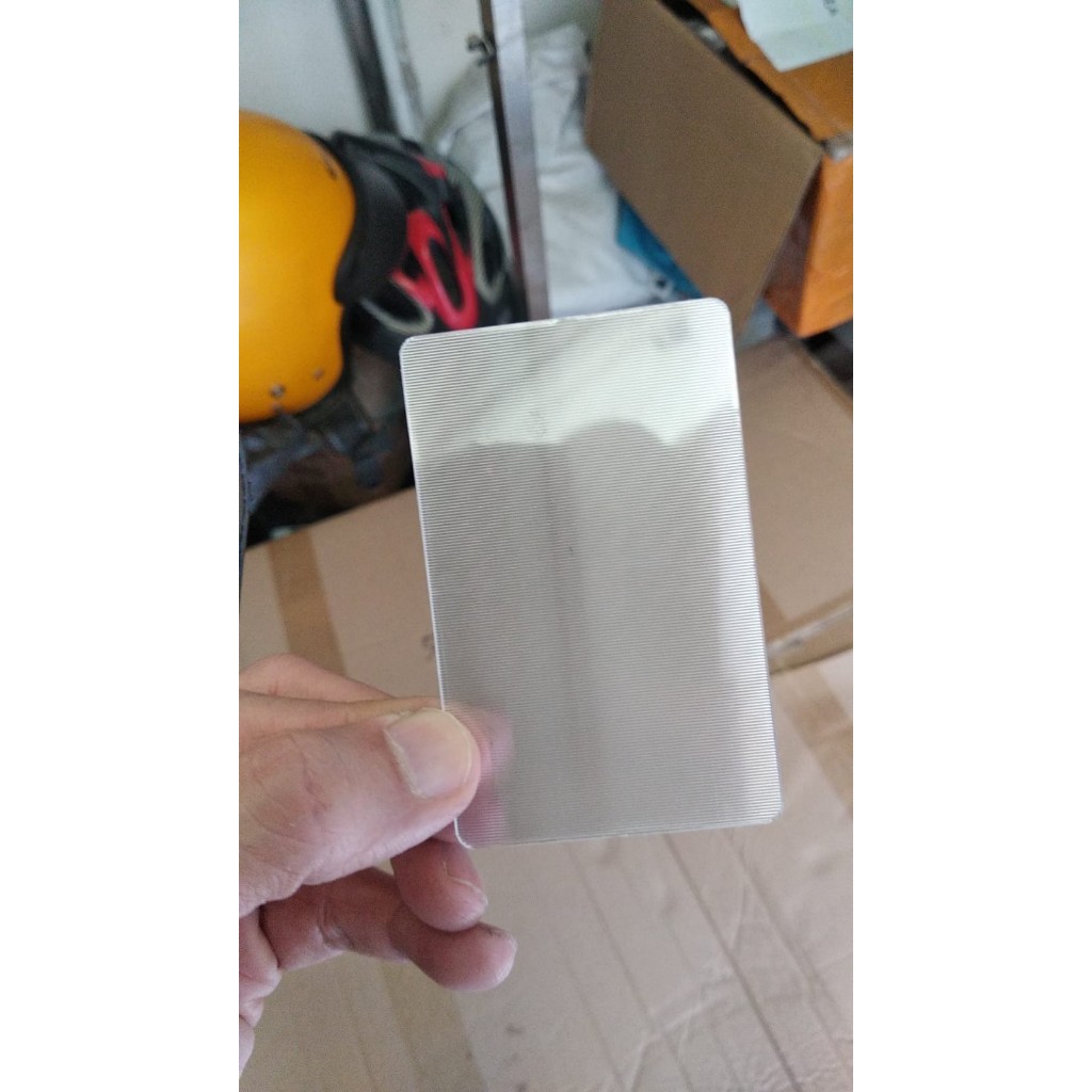 

Lenticular Sheet Dengan Lem Ukuran ID CARD / KARTU NAMA 85 mm x 54 mm