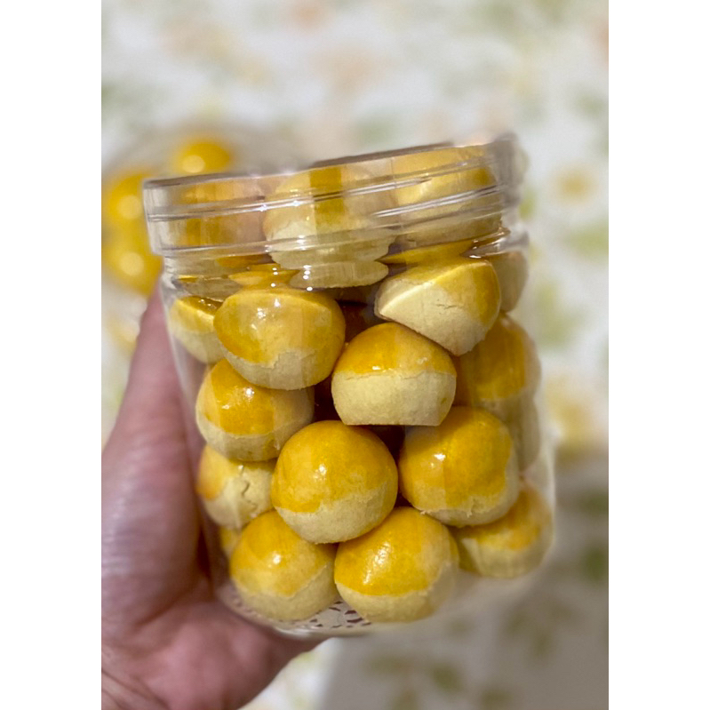 

Nastar Premium Pineapple Tart