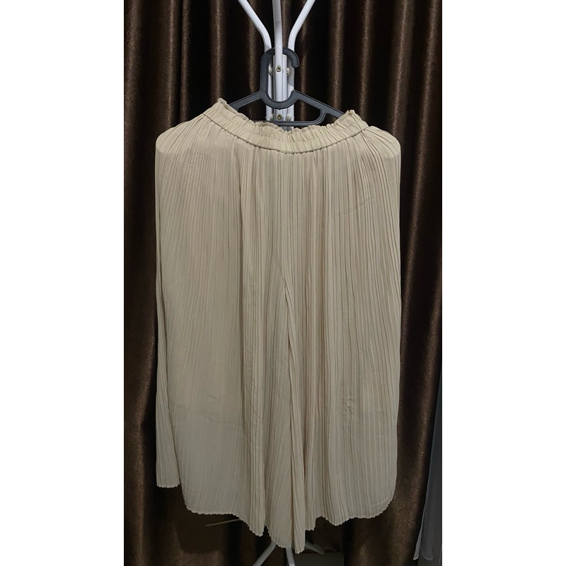 Kulot Plisket Uniqlo
