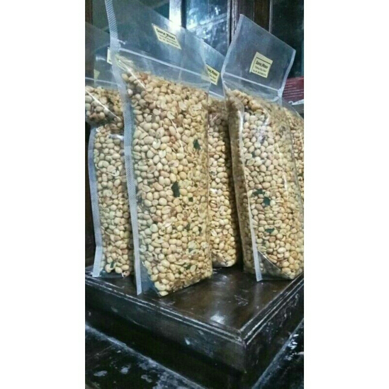 

KACANG MENTEGA