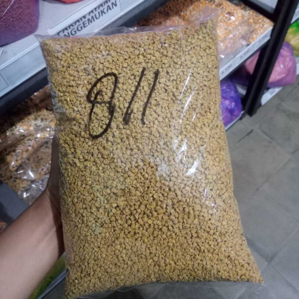 PAKAN  AYAM BROILER AYAM PEDAGING MALINDO ATOM 811 STARTER REPACK 1 KG BERKUALITAS BAGUS UNTUK AYAM