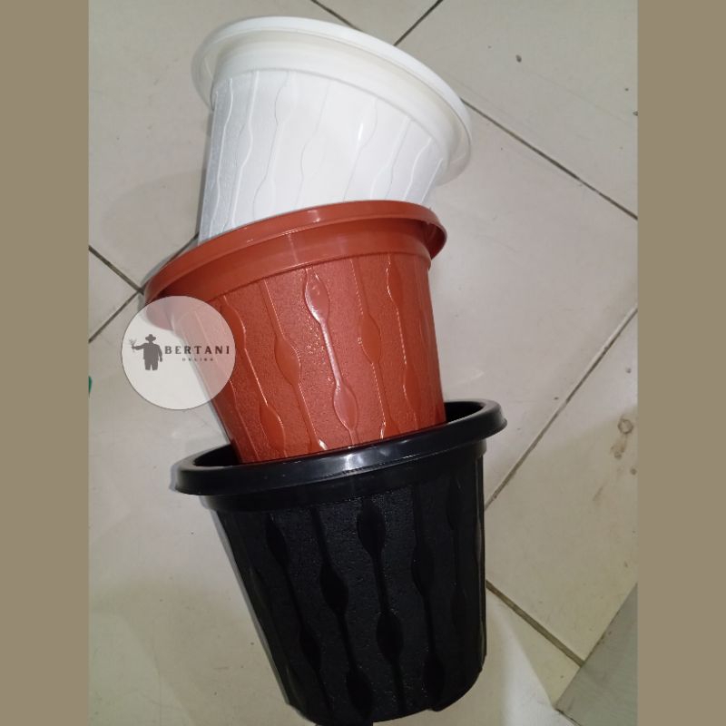 Pot Tulip Ukuran 25 Budi Jaya Plastik