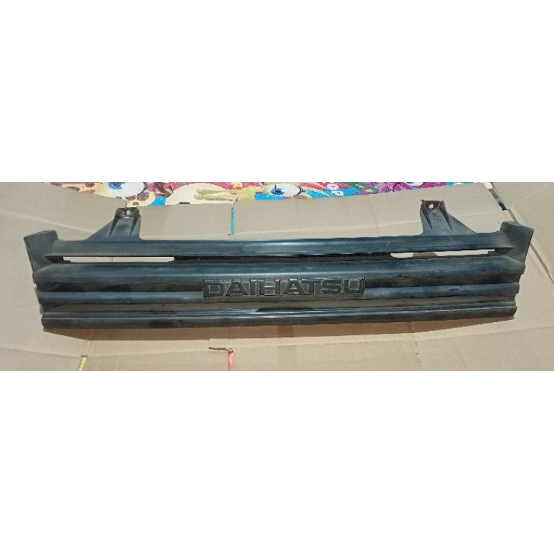 grill daihatsu classy