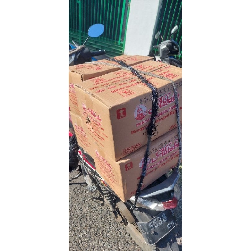 

Minyak Bantal Alibaba 1 L / 1 Liter { Sunco } [ 1 Karton ]