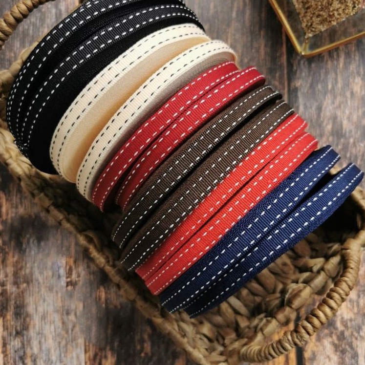 

Terlaris PGR11 Pita Kado Organdi Hias Tali Grosgrain Motif Bintik 1 Cm Per Rol hadiah