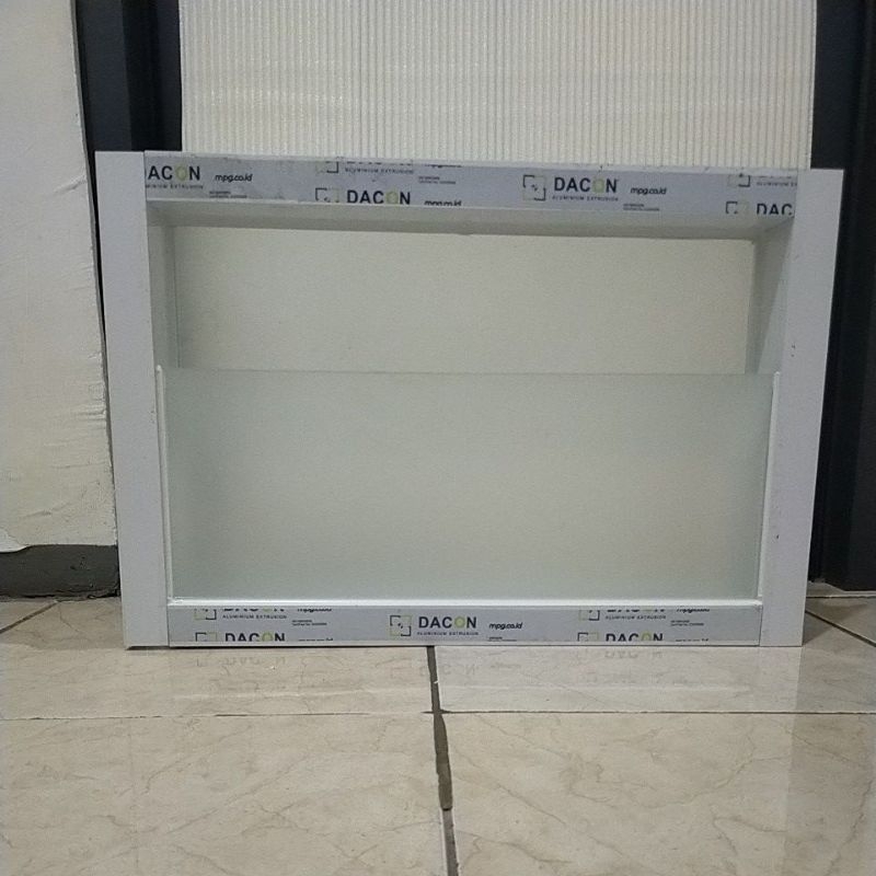 Boven Alumunium/ Jendela Zigzag / Jendela alumunium 40 x 60 cm