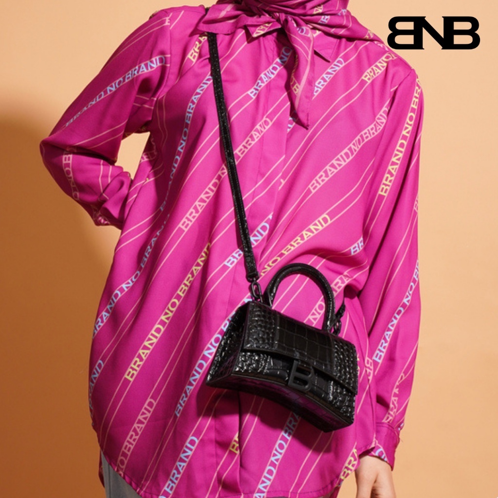 booked  preloved top monogram brand no brand medium