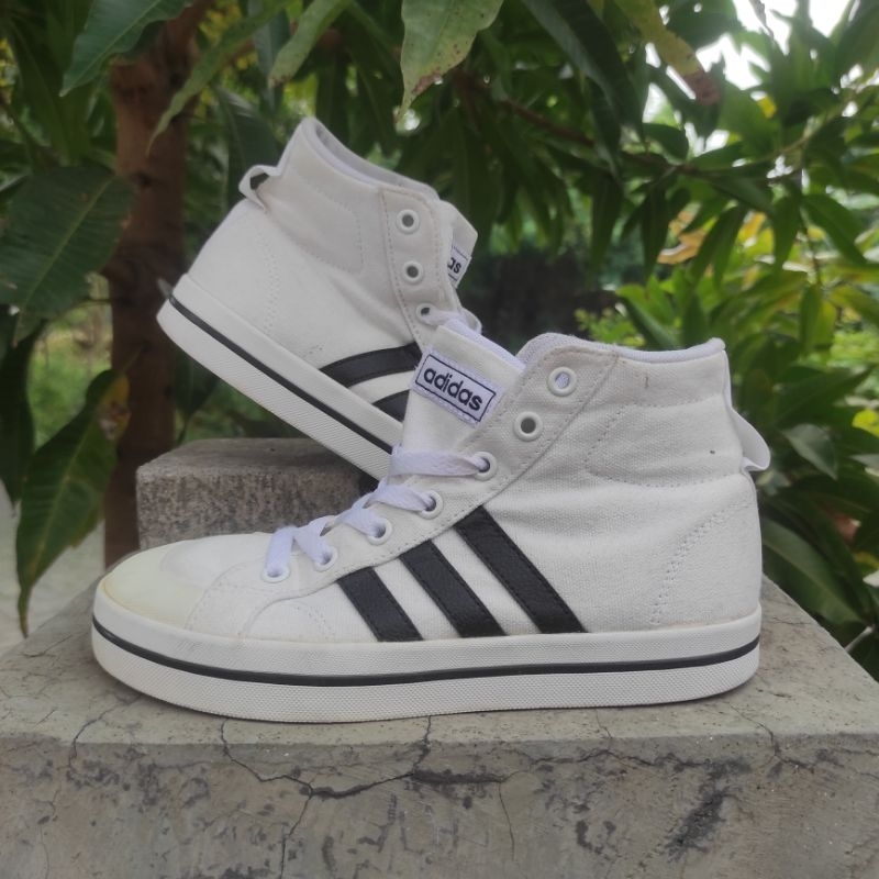 Preloved Adidas Bravada Mid / size 36 , 22cm