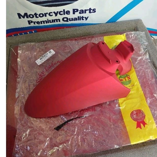 spakbor depan scoopy new merah doff 2020-2024/slebor/front fender scoopy new 2020 merah doff/win