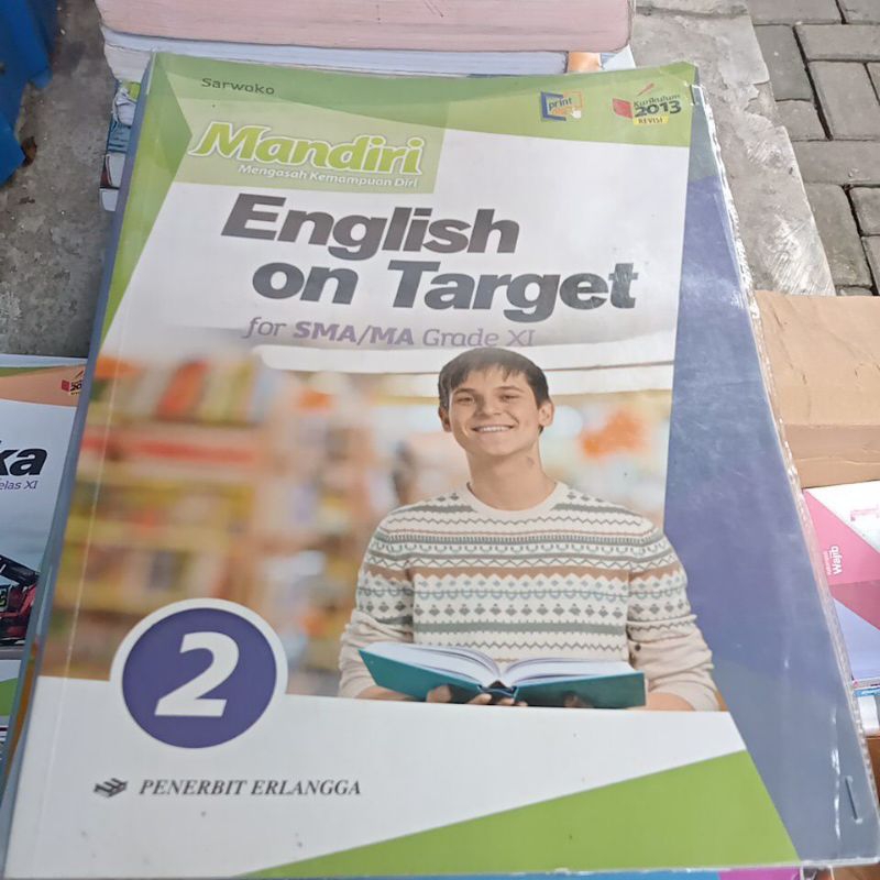 buku mandiri bahasa Inggris kelas 11 penerbit Erlangga