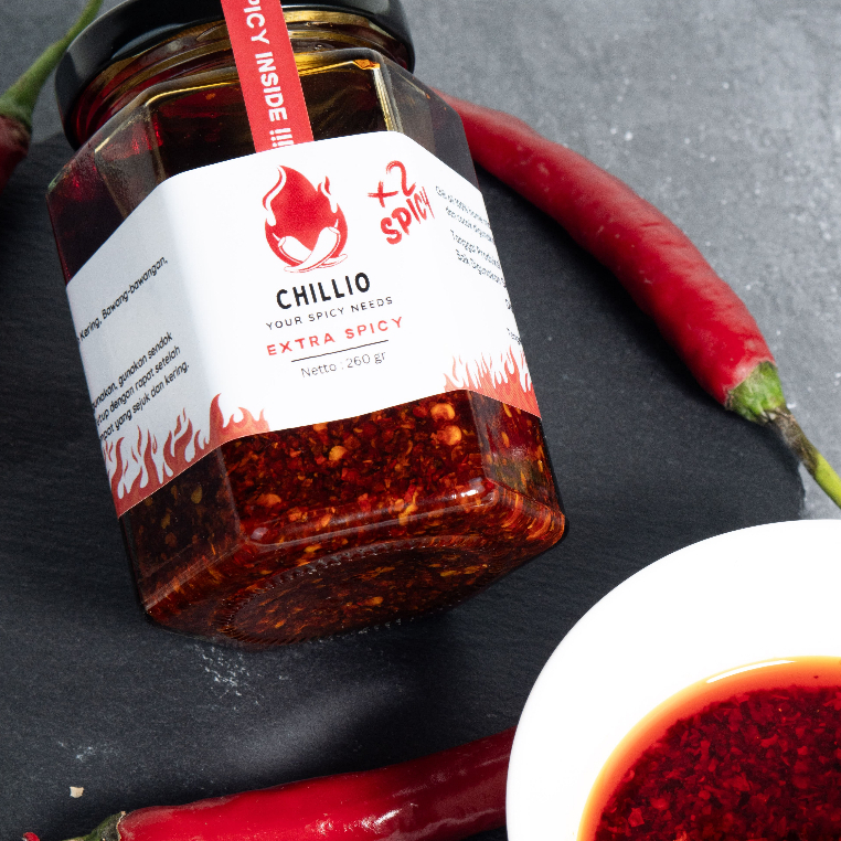 

Chillio Extra Spicy chilli oil HALAL sambal serbaguna untuk semua masakan 260gr