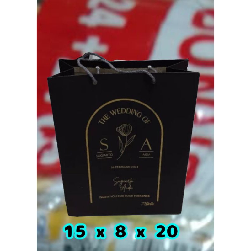 

paperbag hitam 15 x 8 x 20 sablon