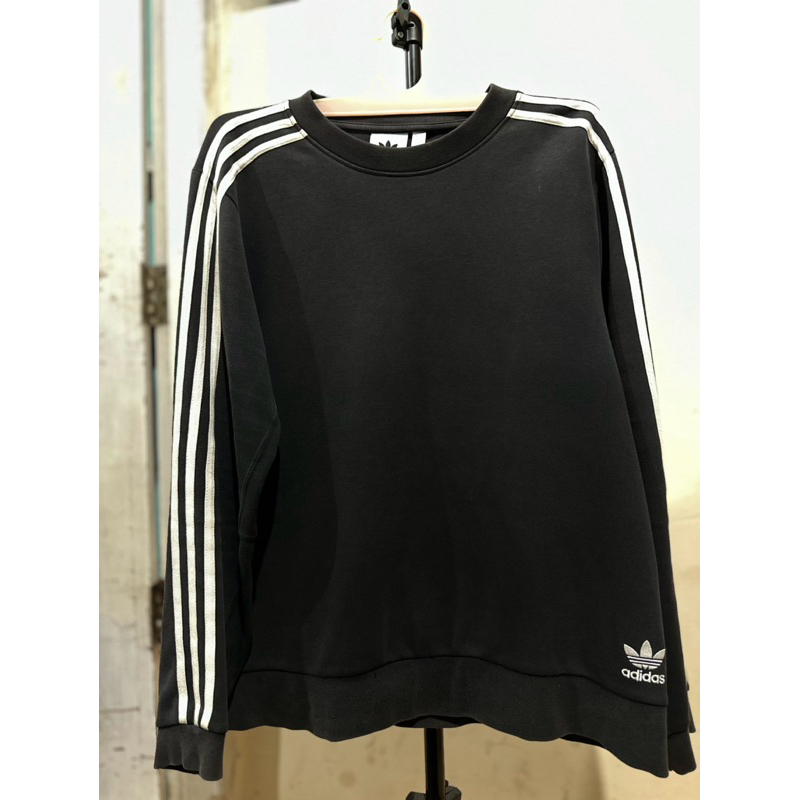 CN Adidas trefoil second thrift adidas ringer tee