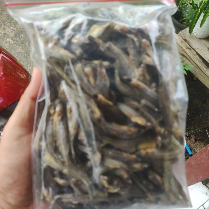 

ikan asin baby lais 200gram